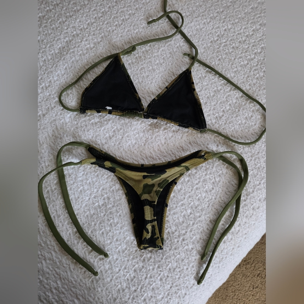Micro Bikini - Picture 2 of 5
